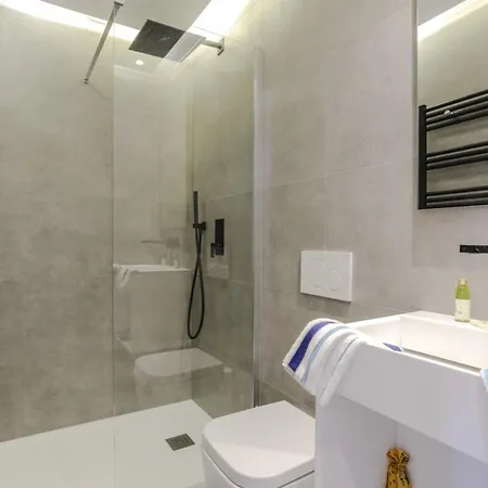 Paule - Great Old Town W Ac * Nice